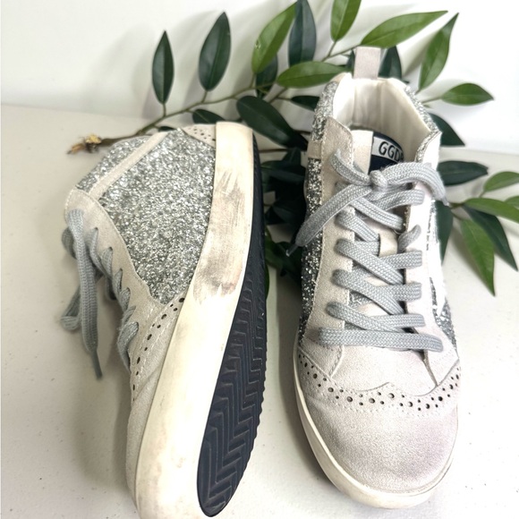 Golden Goose Mid Star Glitter Upper Suede Toe Star Wave Heel and Spur Sneakers - Picture 3 of 11